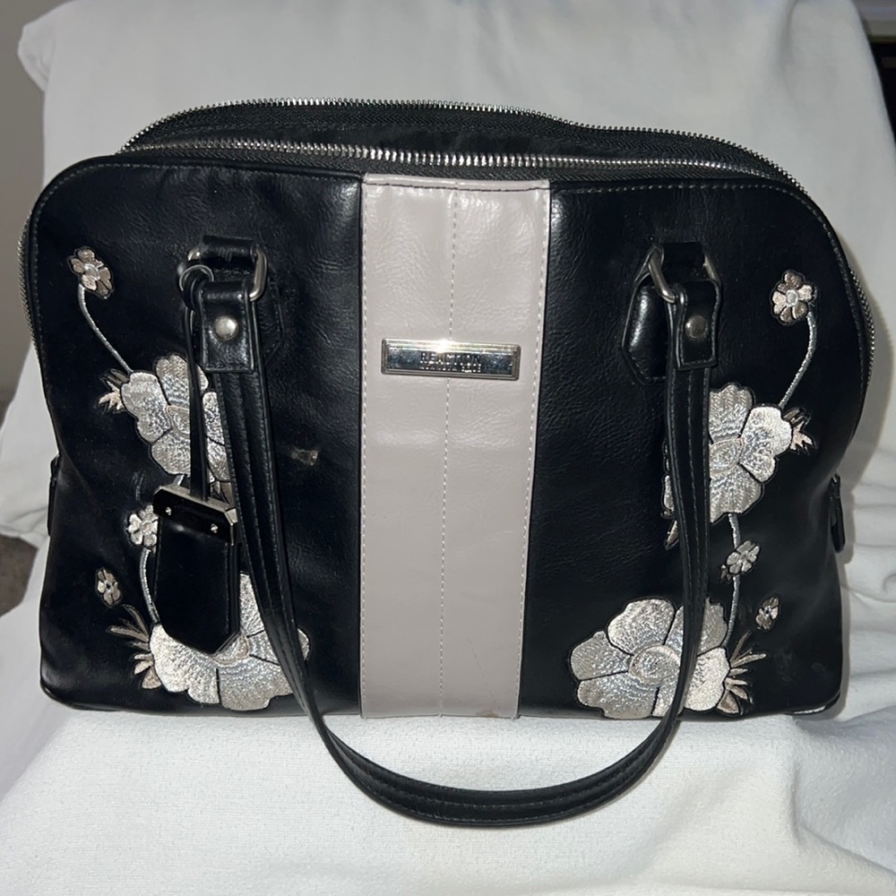 KENNETH COLE HANDBAG  REACTION   BLACK with EMBROIDERY